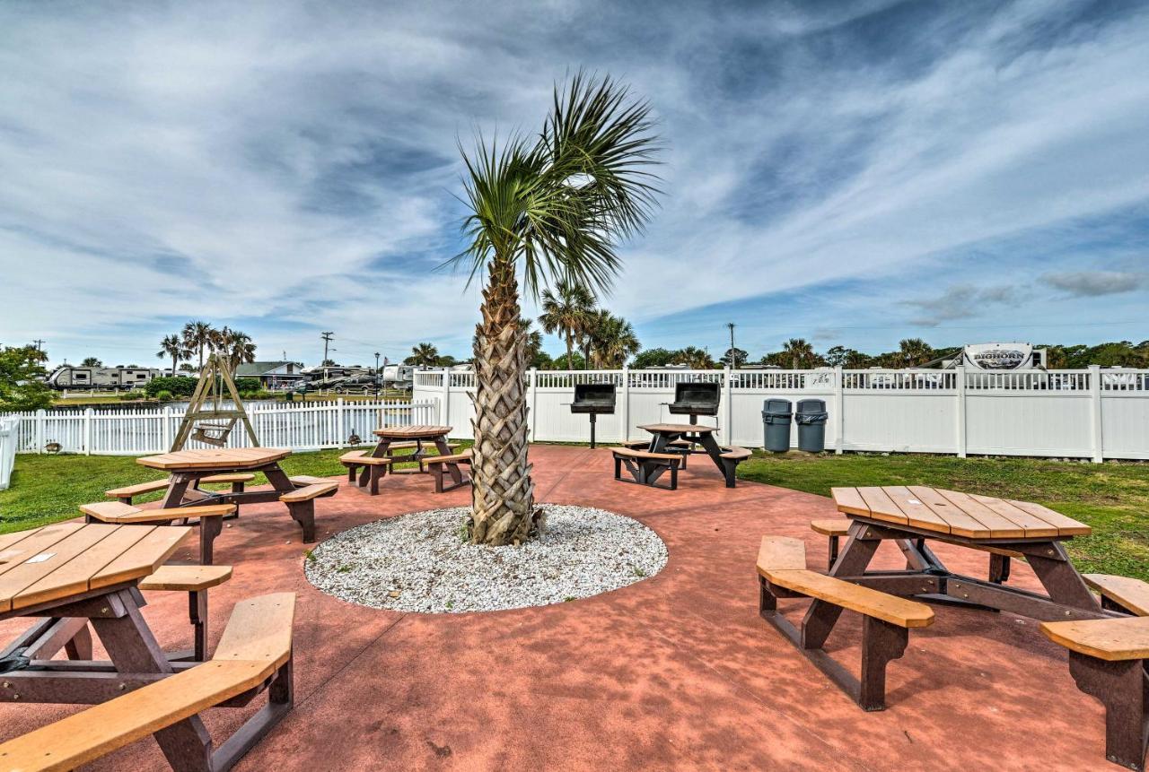 Renovated Oceanfront With Balcony Apartment Myrtle Beach