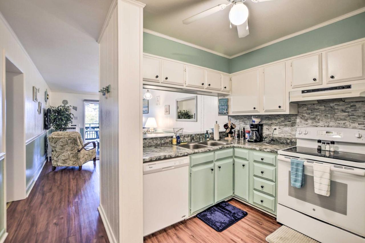 Apartment With 2 Balconies - Across From Myrtle Beach! Myrtle Beach
