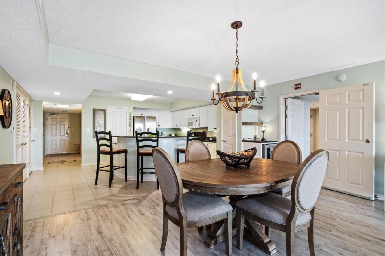 Yacht Club Villas 1302 Apartment