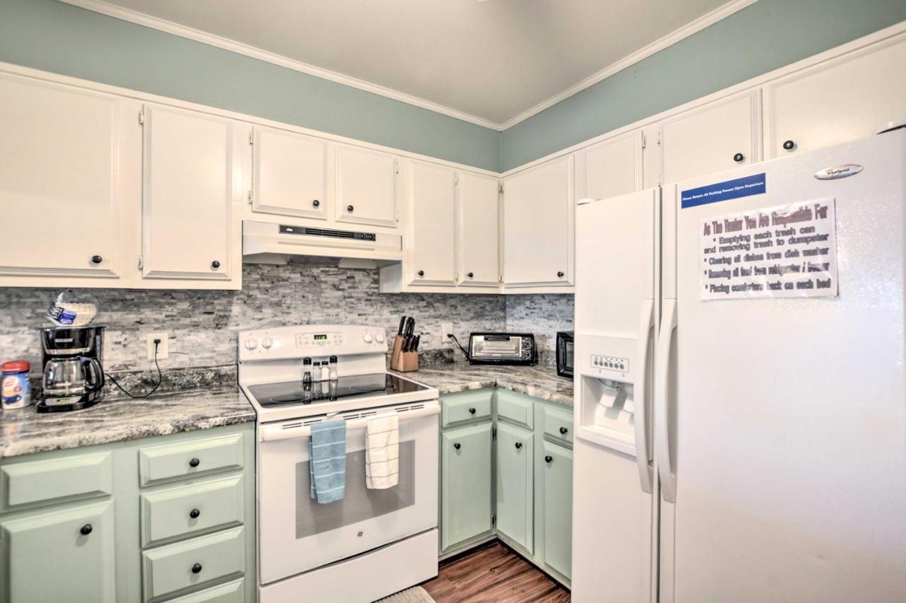 Apartment With 2 Balconies - Across From Myrtle Beach! Myrtle Beach