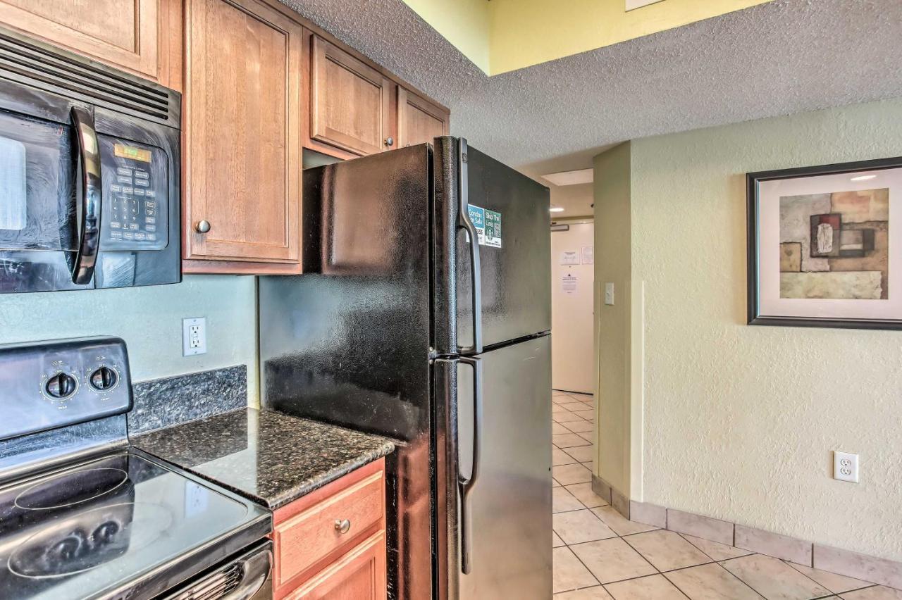 Beachfront Family With View And Pool Access Apartment