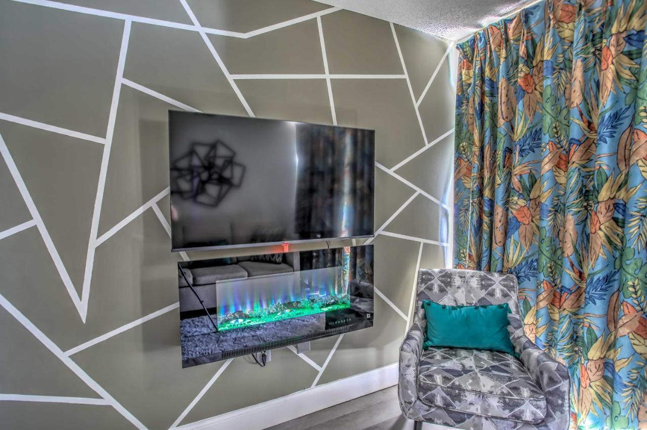 Apartment Oceanfront With Beach Access Near Boardwalk!