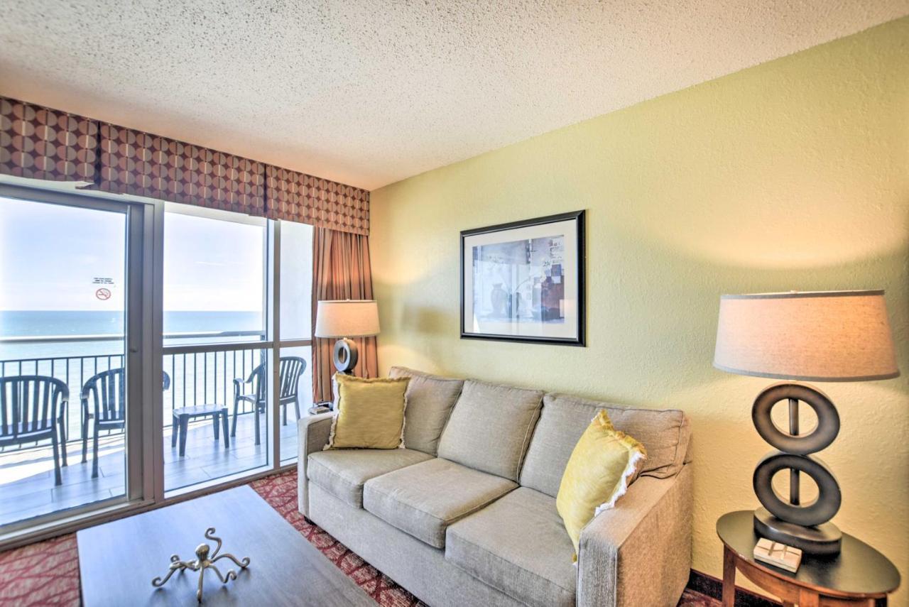 Beachfront Family With View And Pool Access