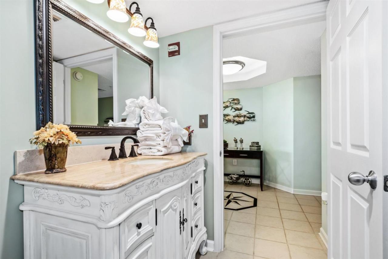 Yacht Club Villas 1302 Apartment