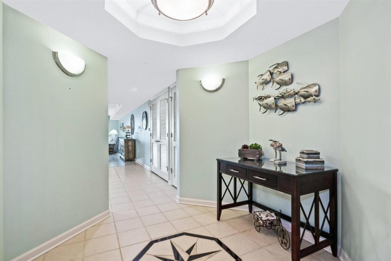 Yacht Club Villas 1302 *