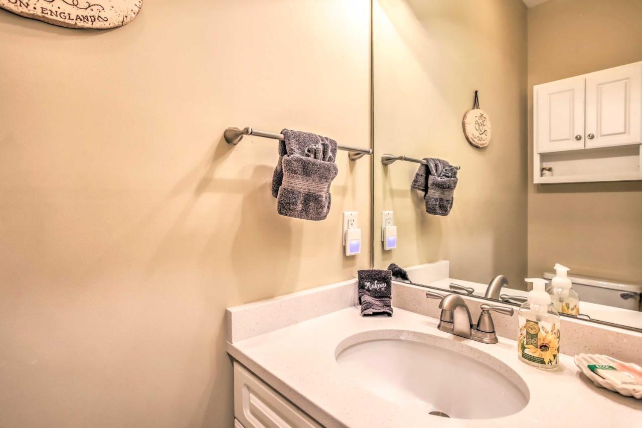 Charming On Myrtlewood Golf Course With Pool! *