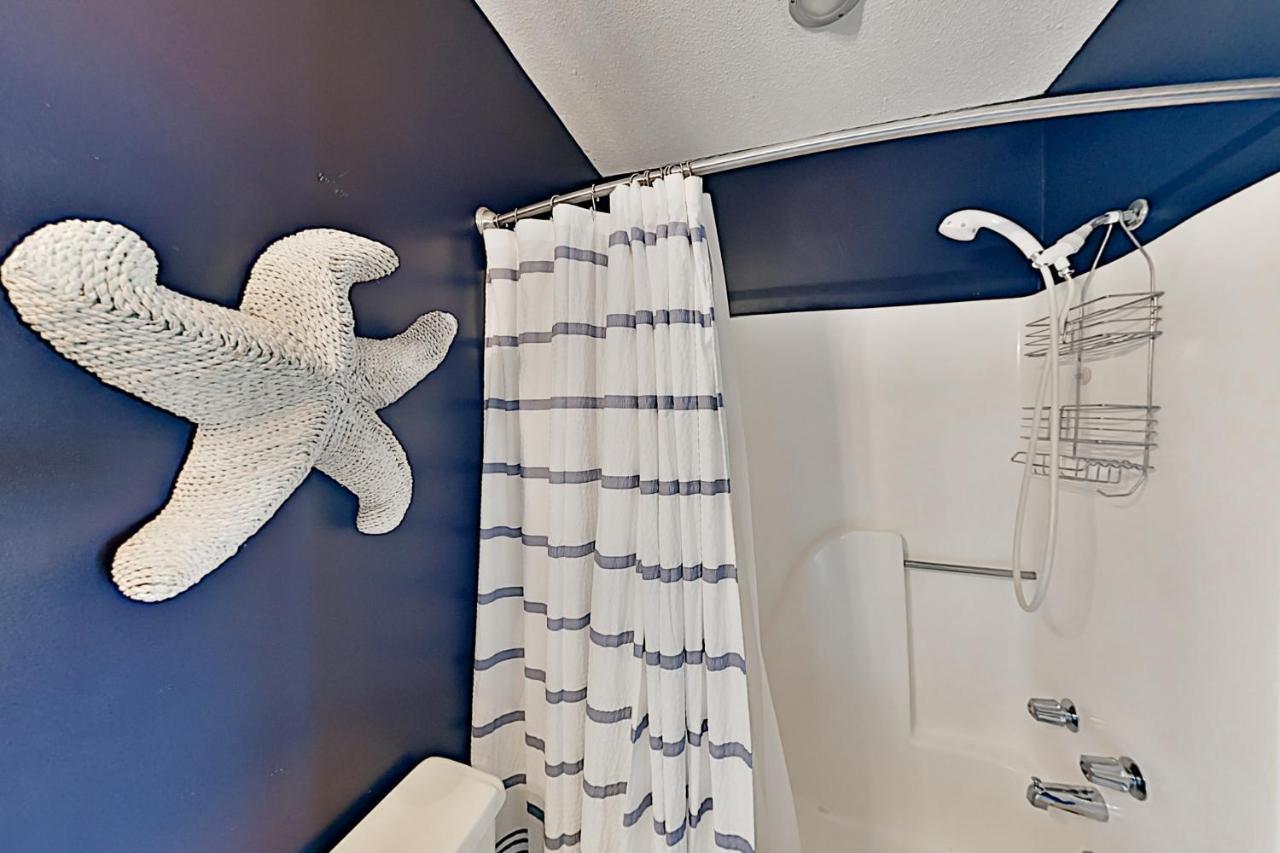 Dolphin Watch & Shore Breeze Apartment