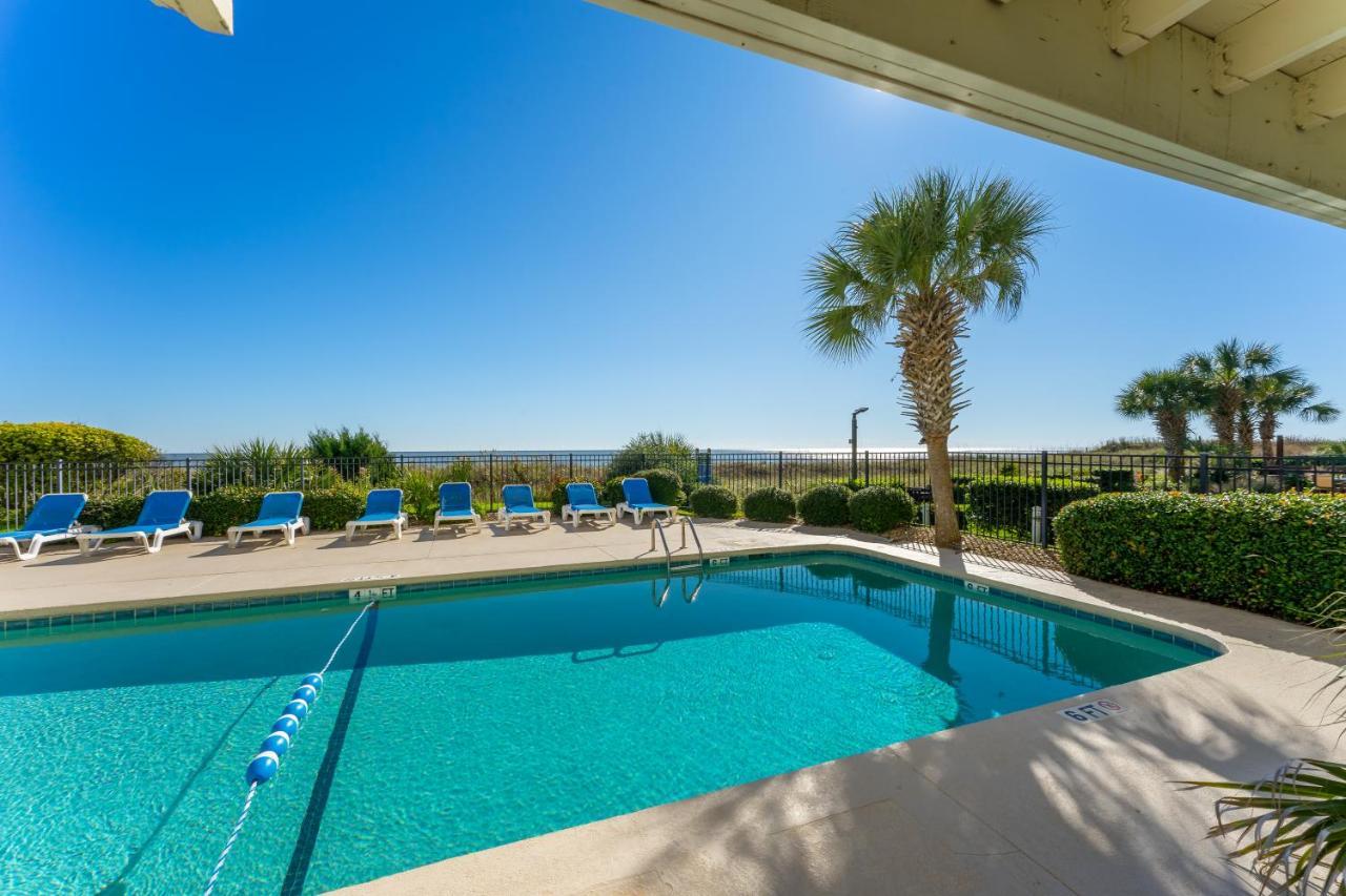 Bright And Sunny With Stunning Oceanfront Apartment *