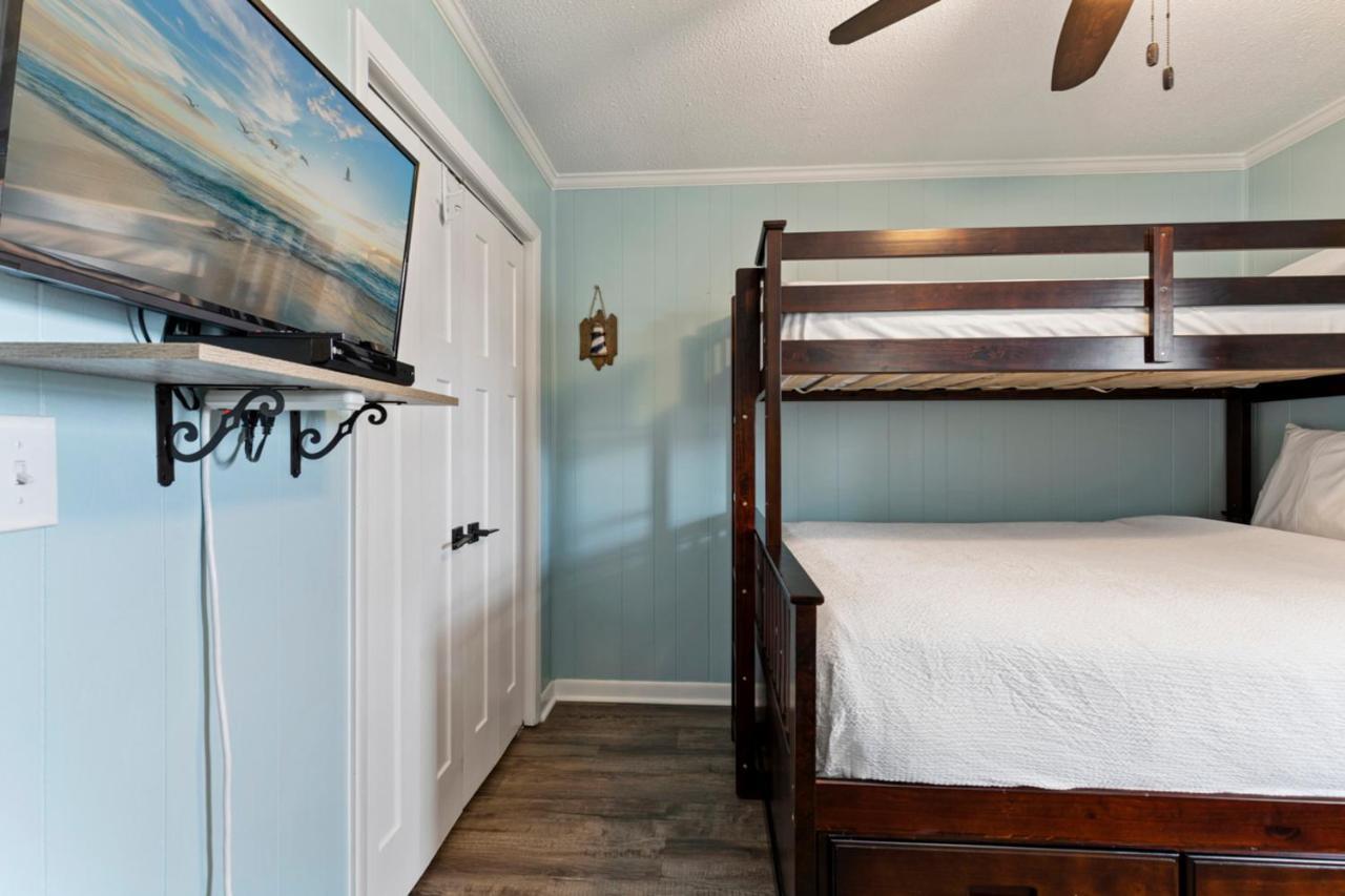 Bright And Sunny With Stunning Oceanfront