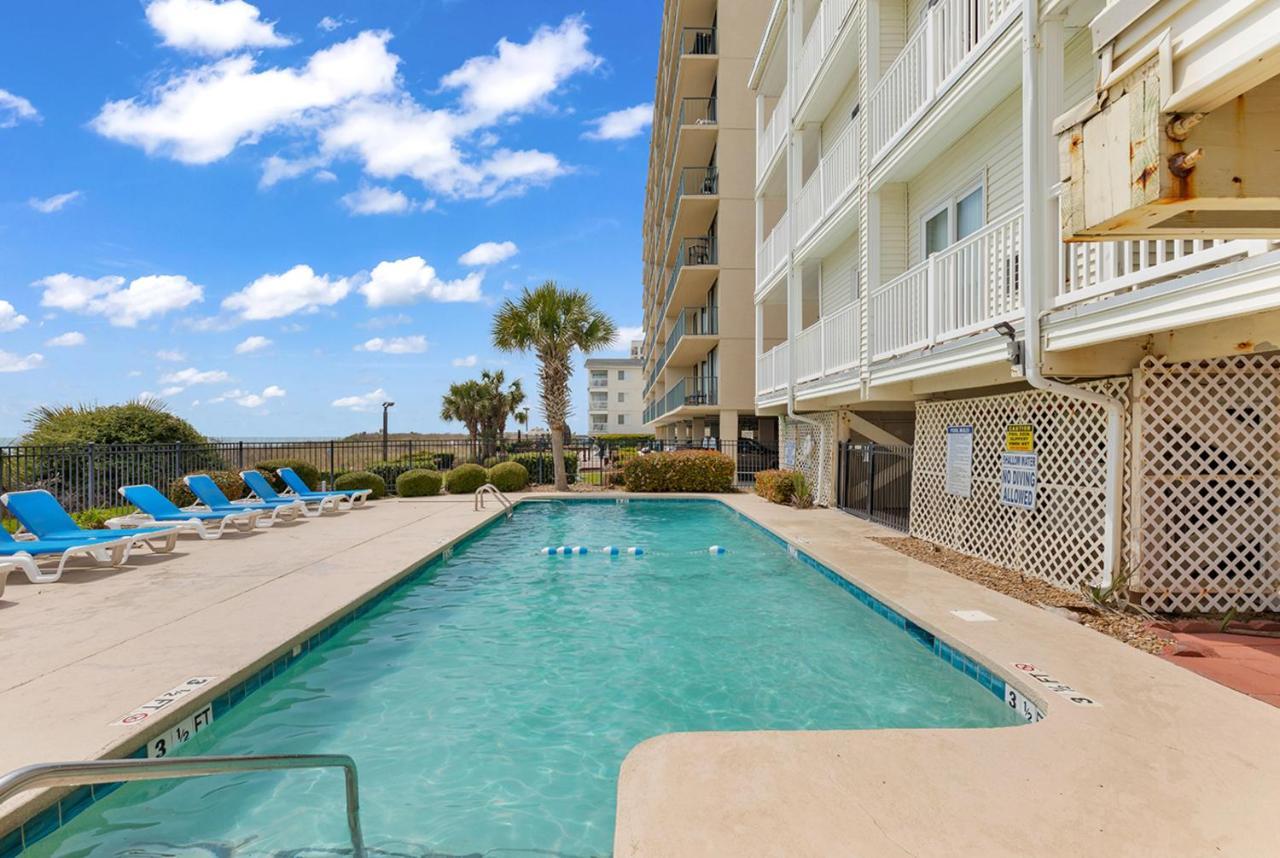 Bright And Sunny With Stunning Oceanfront
