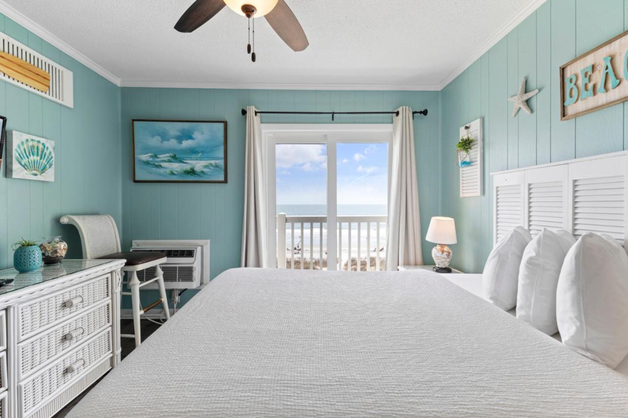 Apartment Bright And Sunny With Stunning Oceanfront *