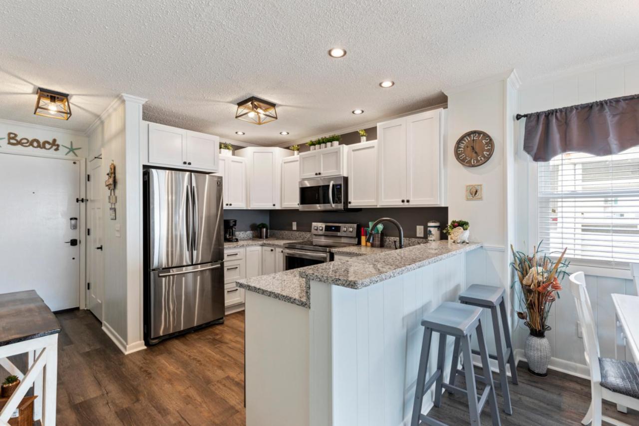 Apartment Bright And Sunny With Stunning Oceanfront Myrtle Beach