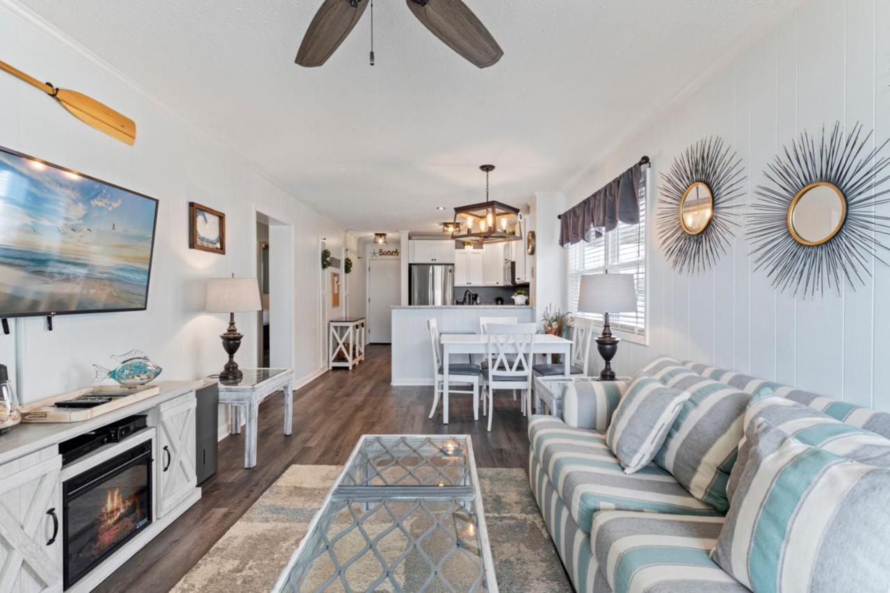 Apartment Bright And Sunny With Stunning Oceanfront