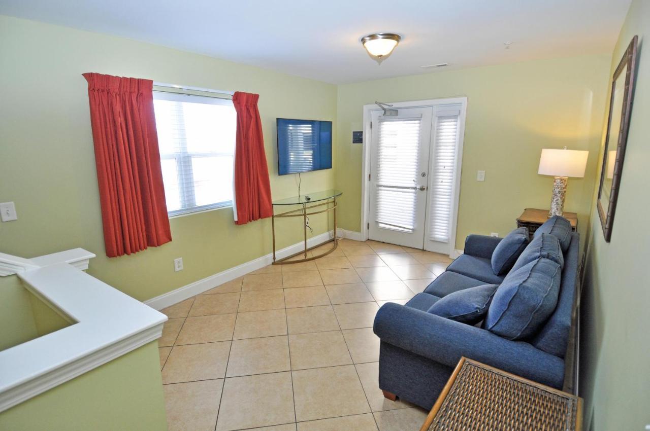 Oceanview 8br/7ba With Oceanfront Pool