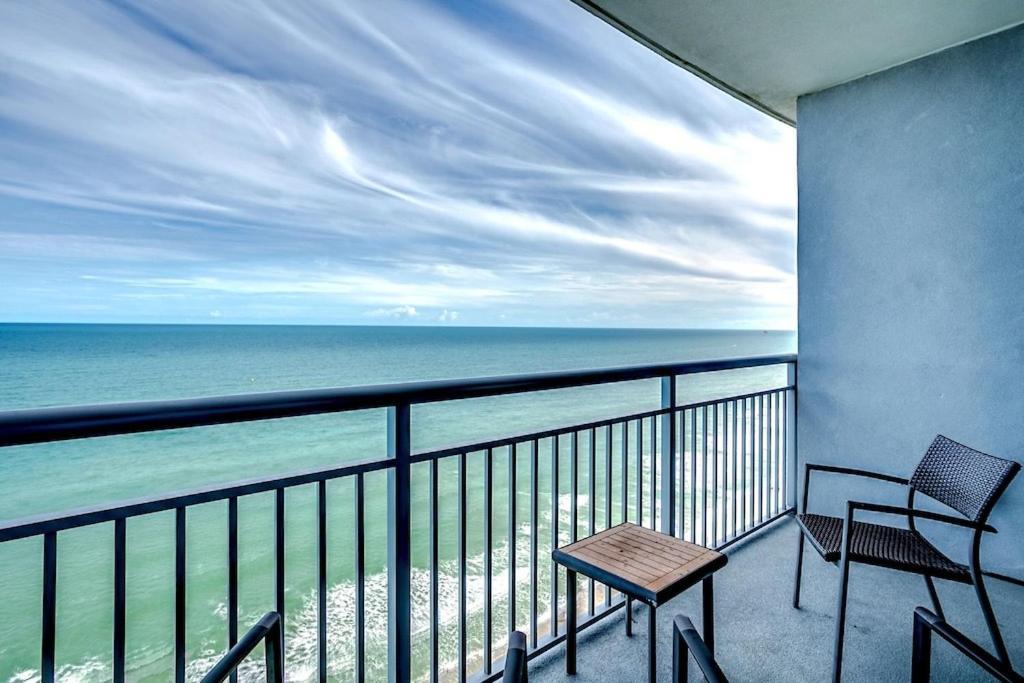 Apartment Fabulous Ocean Front Penthouse