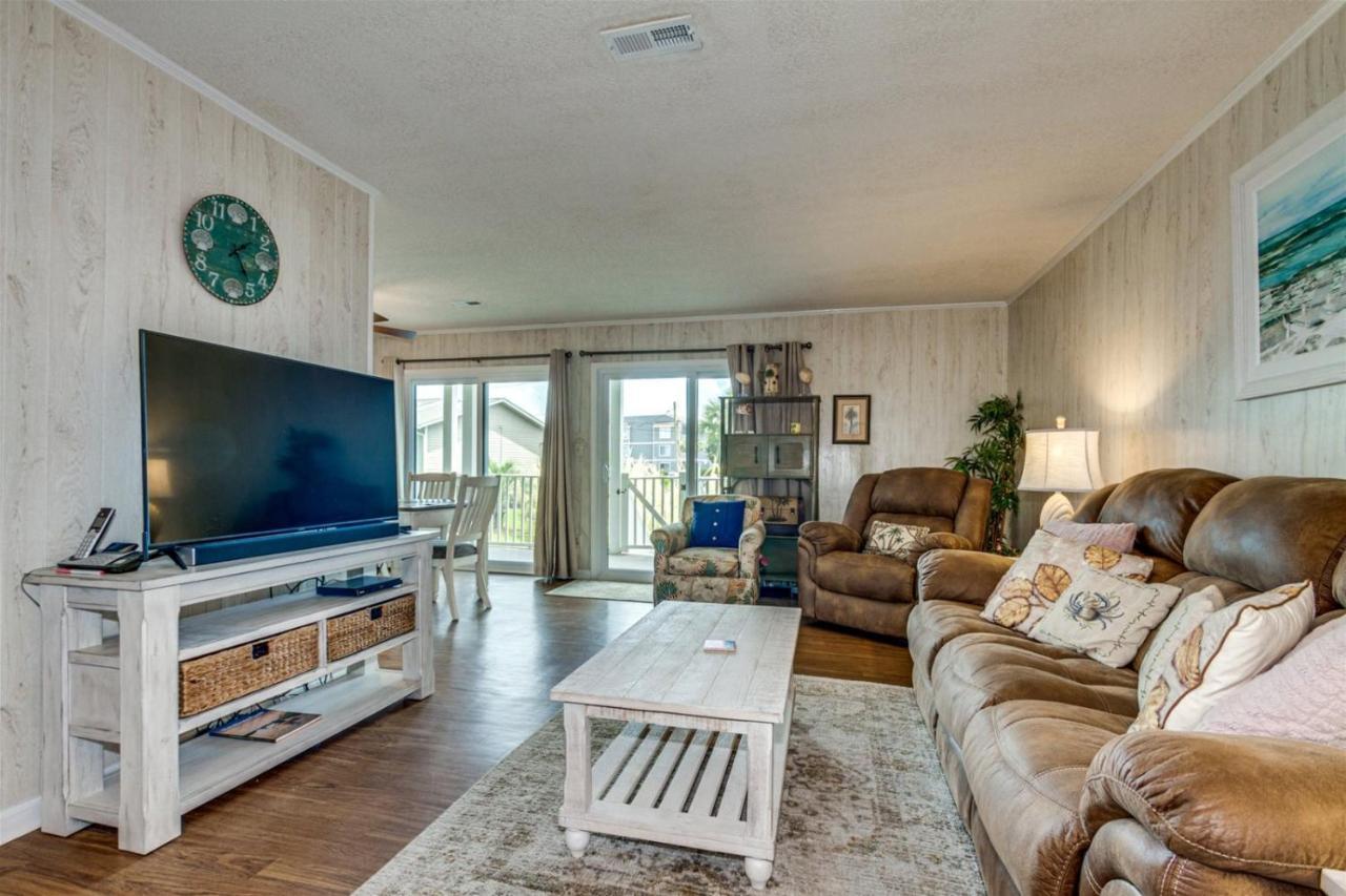 Surfside Floral Villas E17 *
