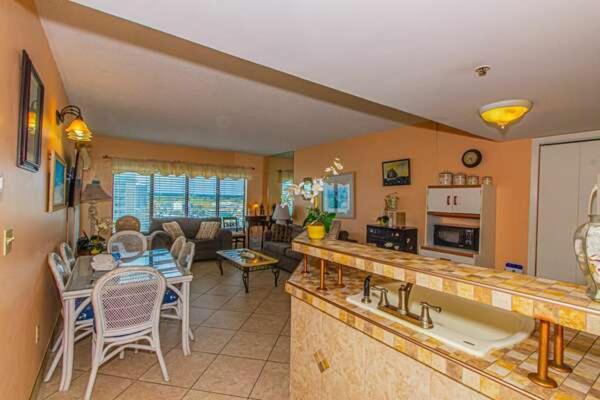Oceanview 1 Bedroom - Spacious With Awesome Views! Palace 1009 - Sleeps 4 Guests Holiday home