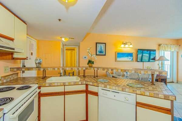 Oceanview 1 Bedroom - Spacious With Awesome Views! Palace 1009 - Sleeps 4 Guests Holiday home *