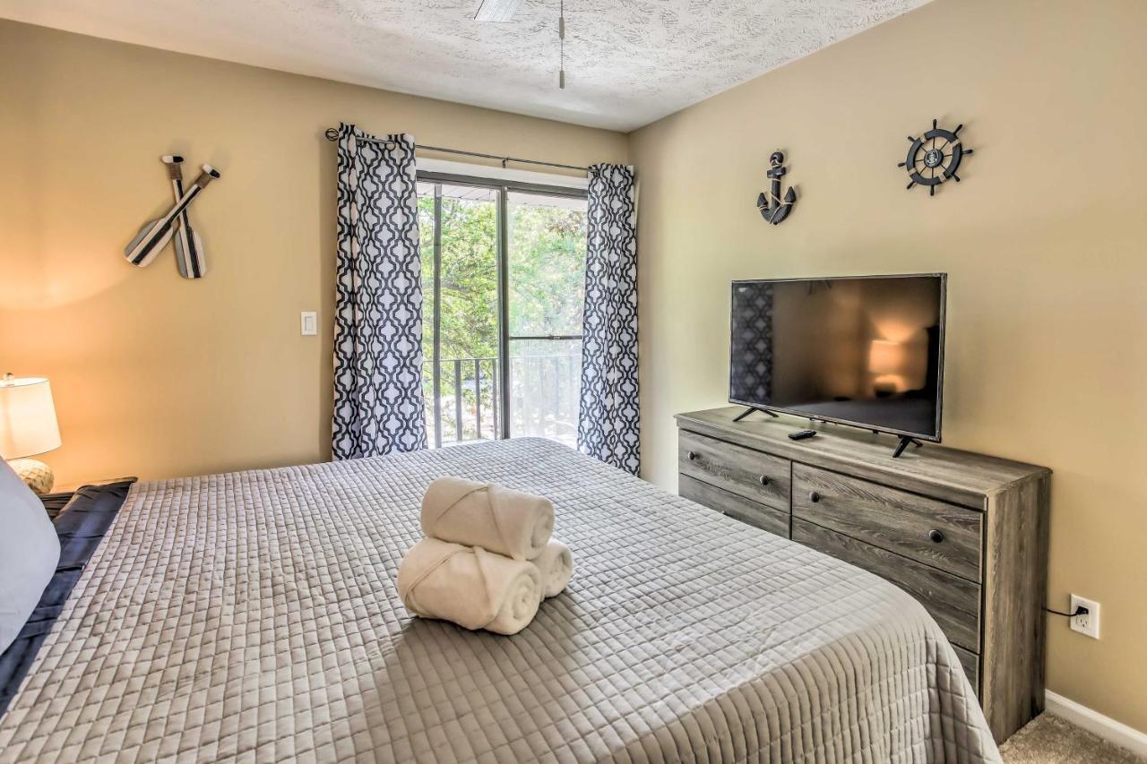 Holiday home Charming Myrtle Townhome Walk To *