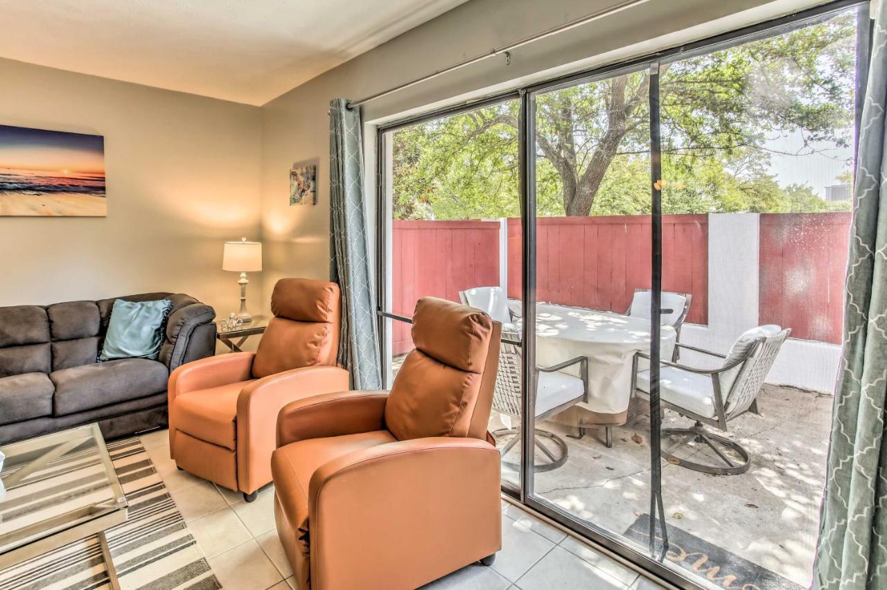 Holiday home Charming Myrtle Townhome Walk To