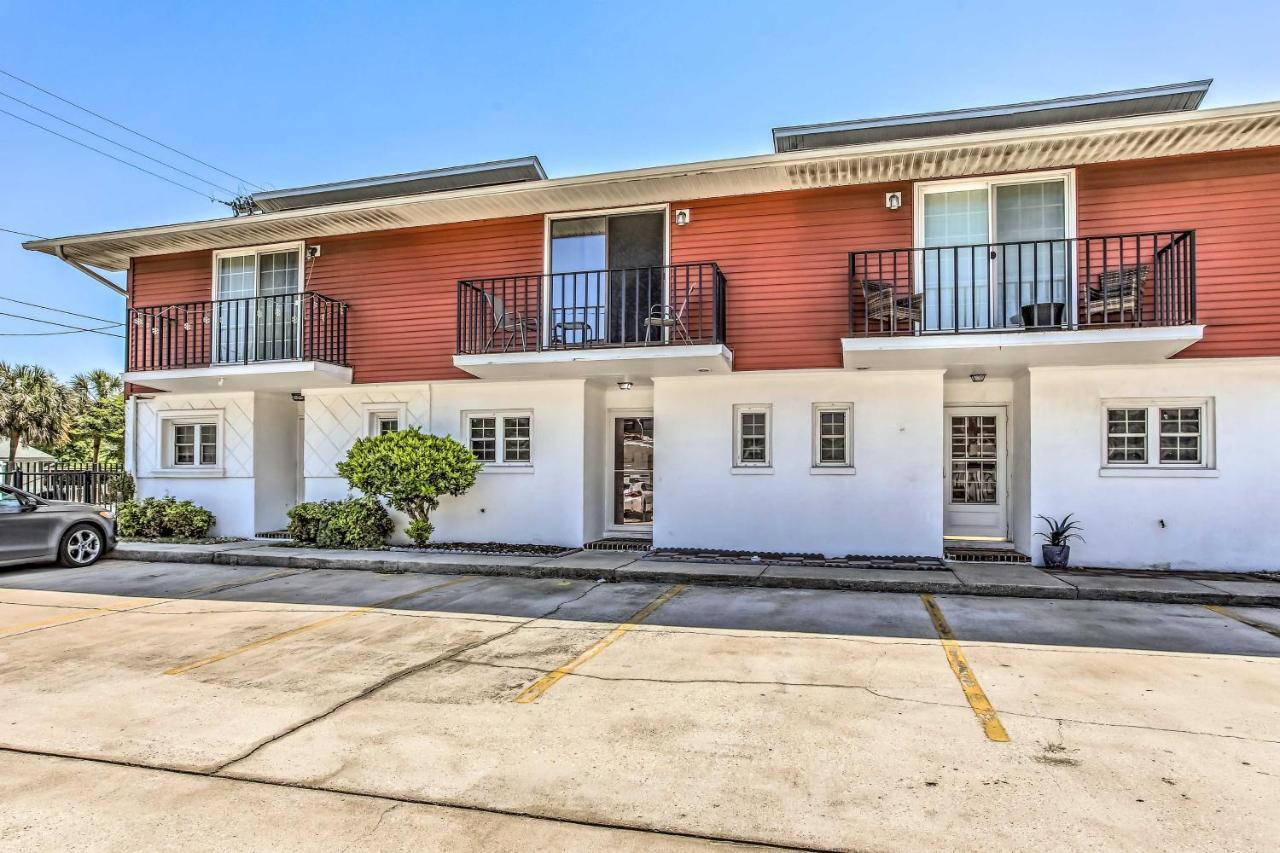 Charming Myrtle Townhome Walk To Holiday home Myrtle Beach