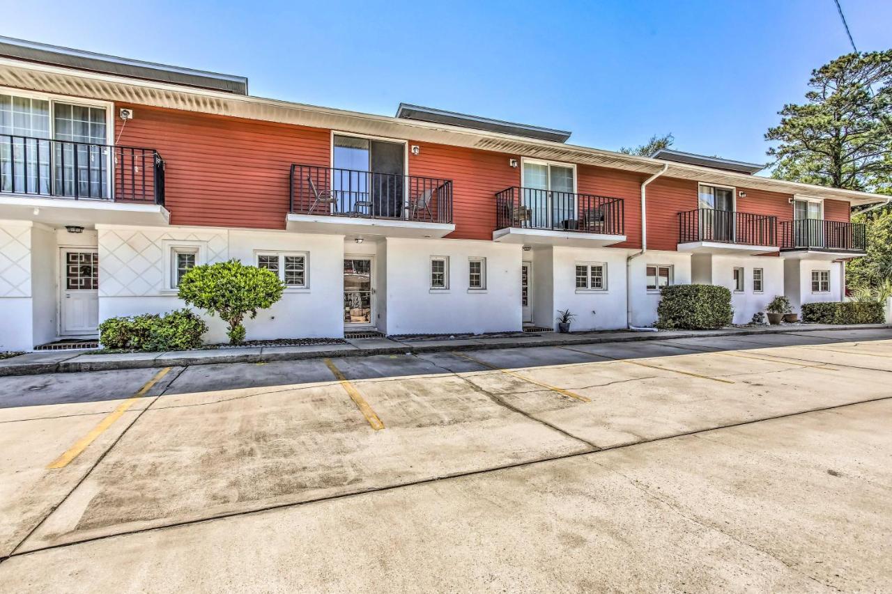 Charming Myrtle Townhome Walk To