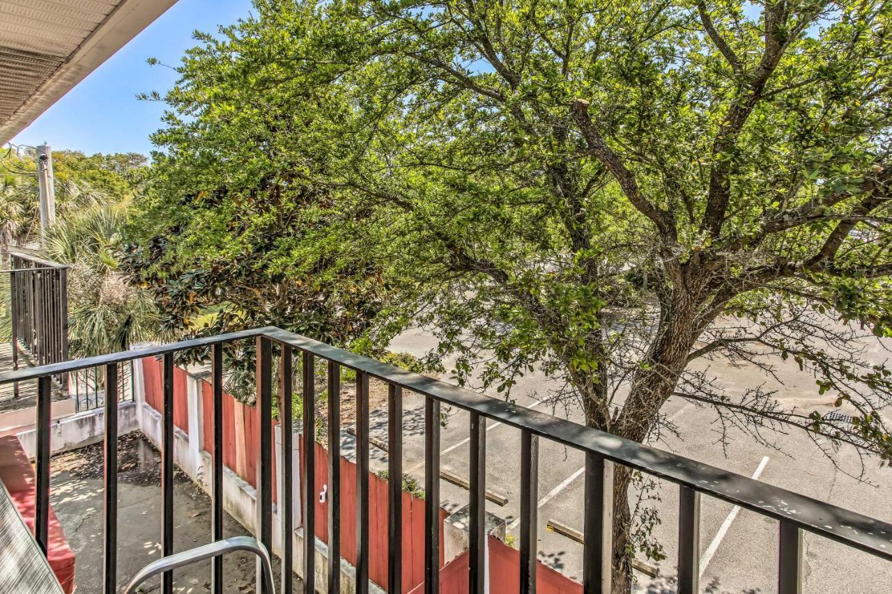 Charming Myrtle Townhome Walk To Holiday home Myrtle Beach