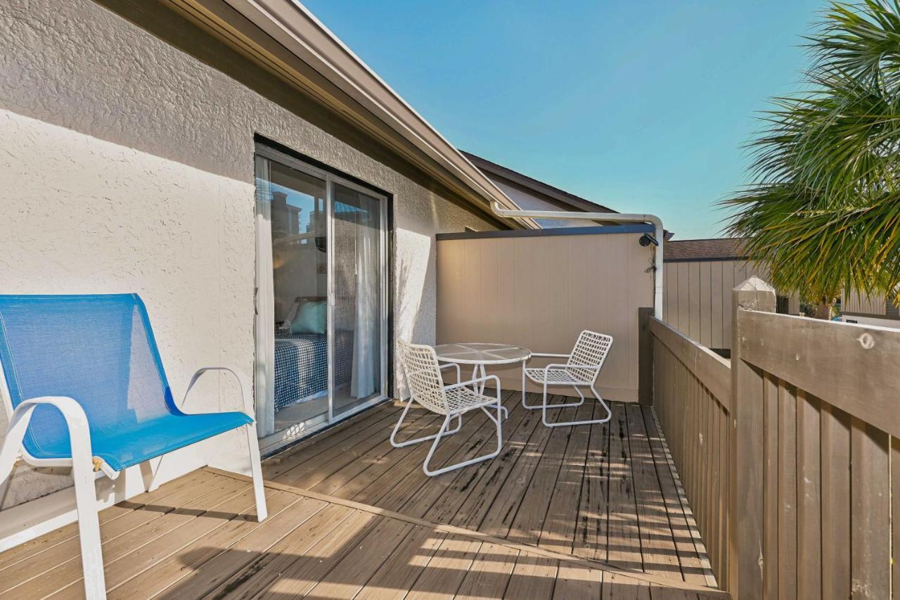 Abode With Seasonal Pool And Lake View! Holiday home Myrtle Beach