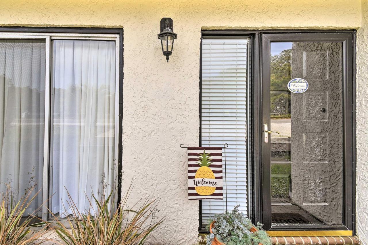 Abode With Seasonal Pool And Lake View! Myrtle Beach