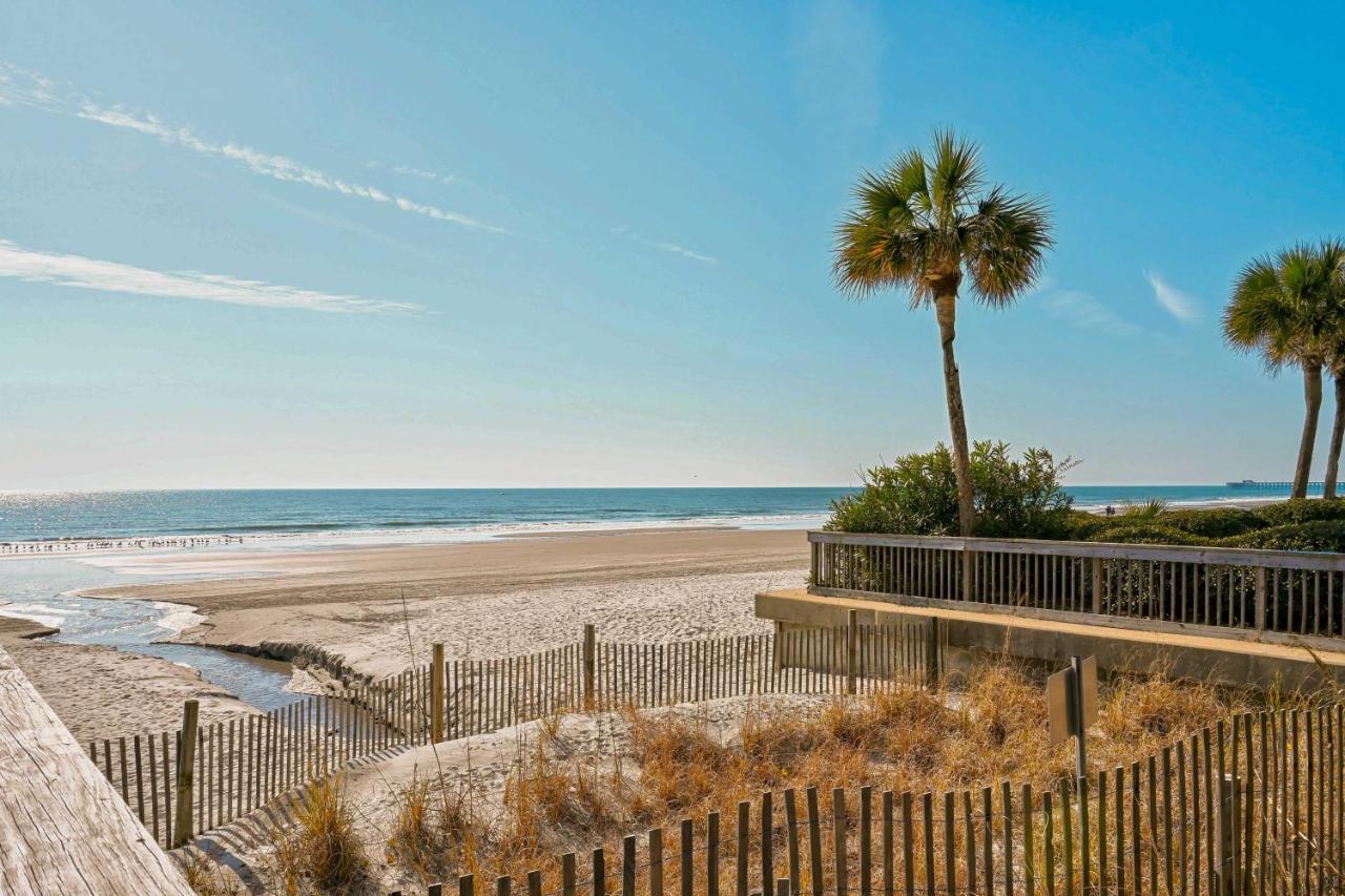 Abode With Seasonal Pool And Lake View! Myrtle Beach