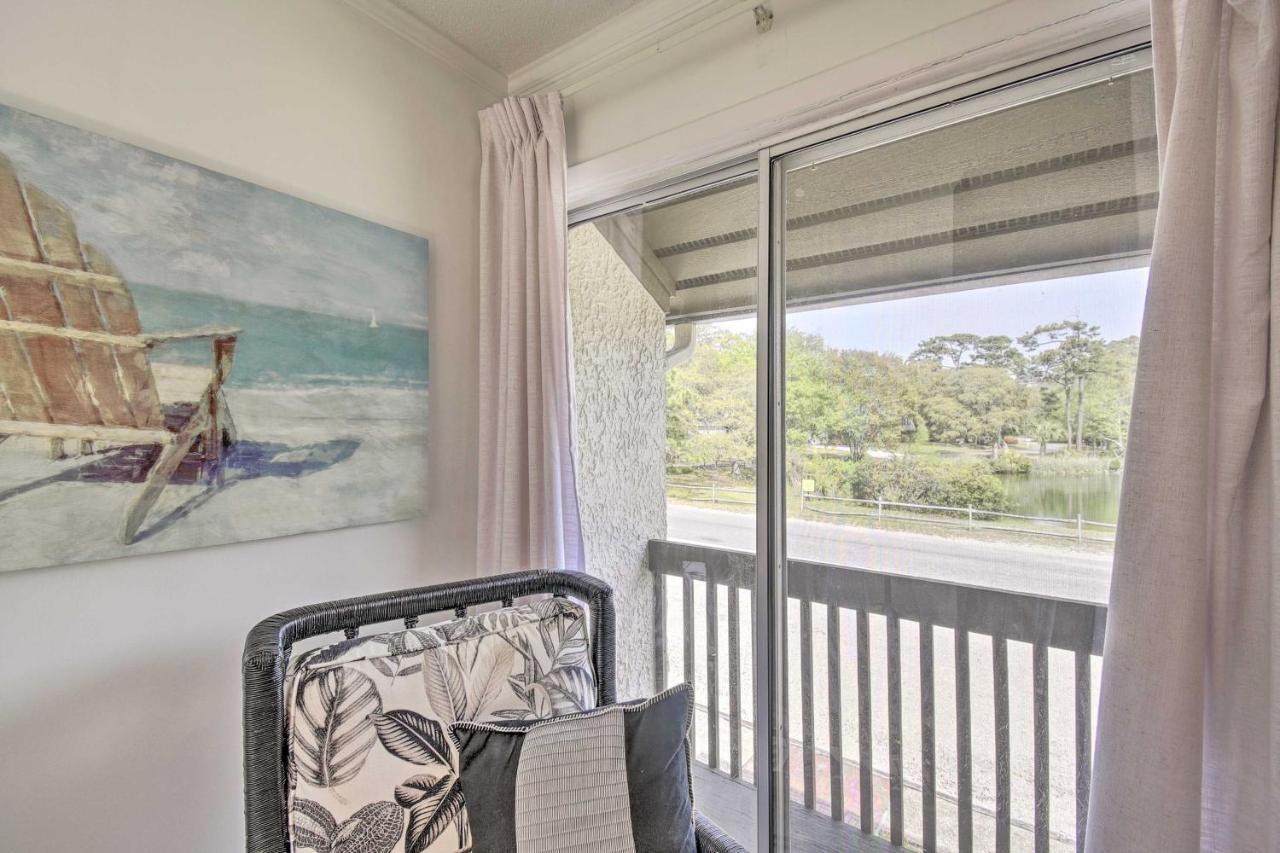 Abode With Seasonal Pool And Lake View! Myrtle Beach