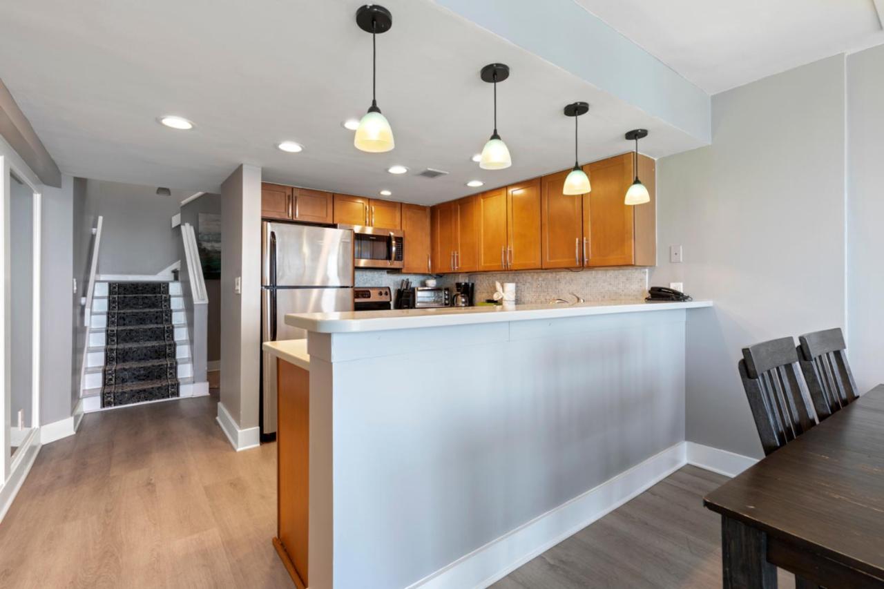 Apartment Oceanfront Penthouse, Two-story, 3 Bedrooms *