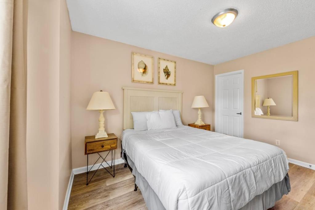 Bright Duplex 2br Walking Distance From The Apartment