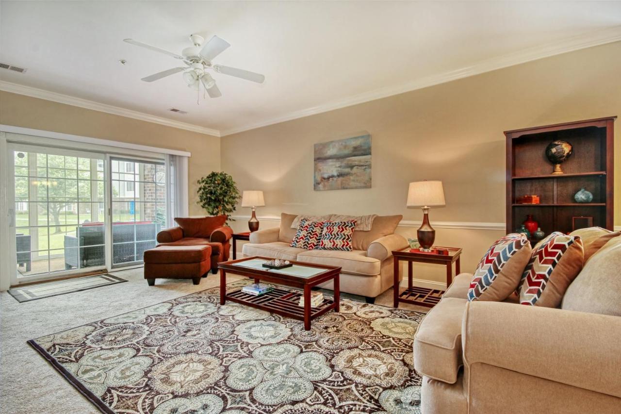 Luster Leaf 105 Apartment *
