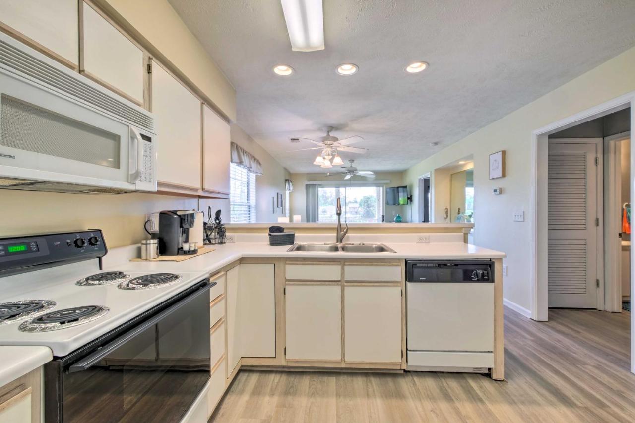 Apartment Sunny Myrtle With Amenities!