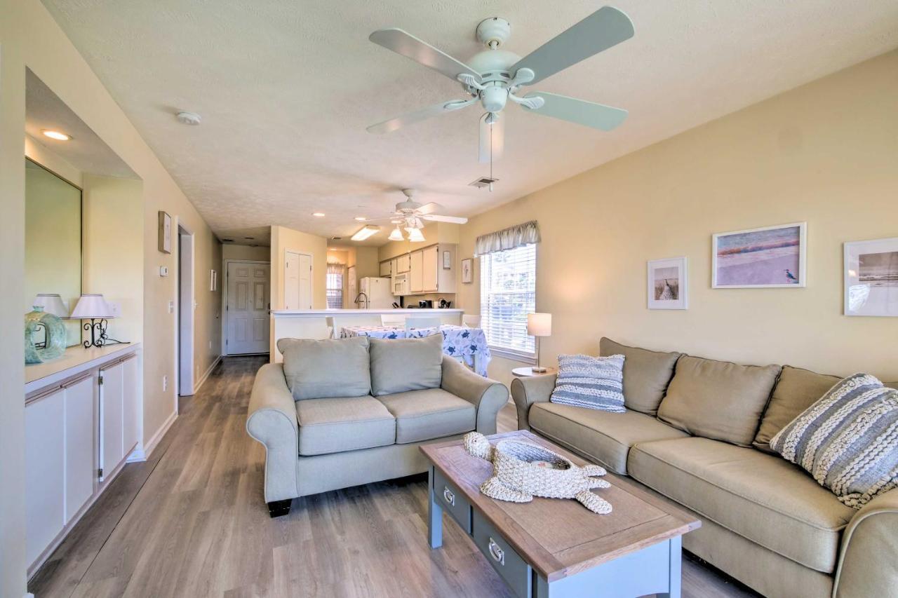 Sunny Myrtle With Amenities!