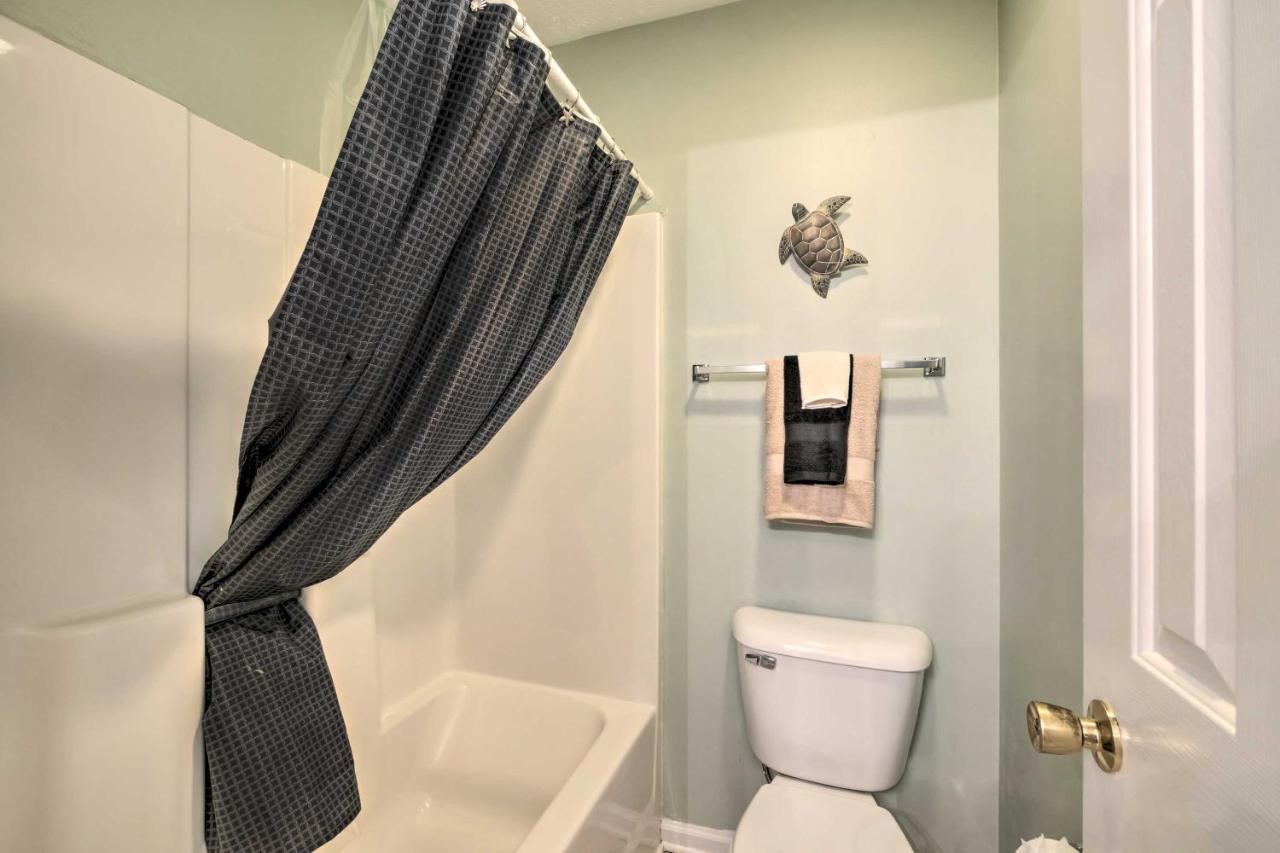 Sunny Myrtle With Amenities!