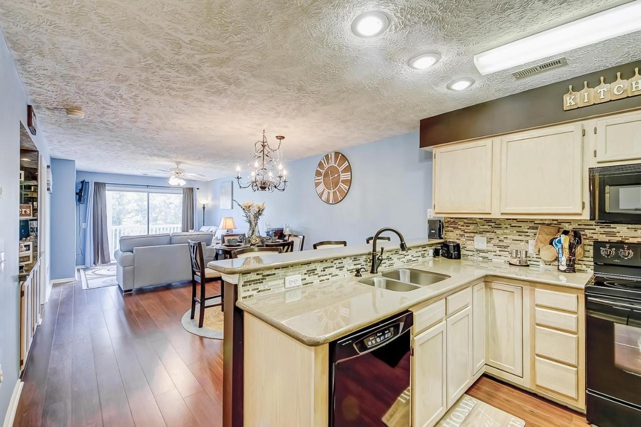 Coastal Compass Apartment *