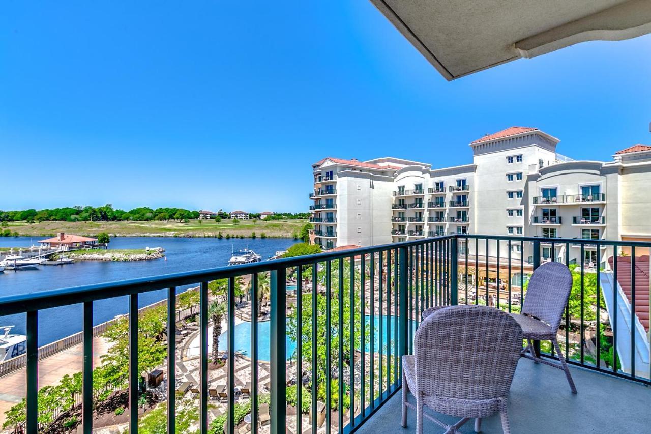 The Marina 7-403 *