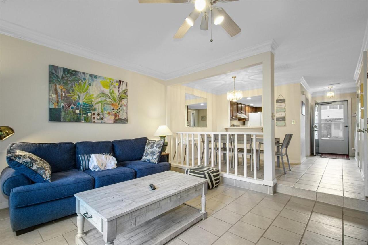 Islander Cay Myrtle Escape *