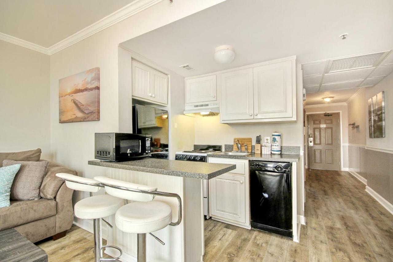 Meridian Plaza 308 Apartment
