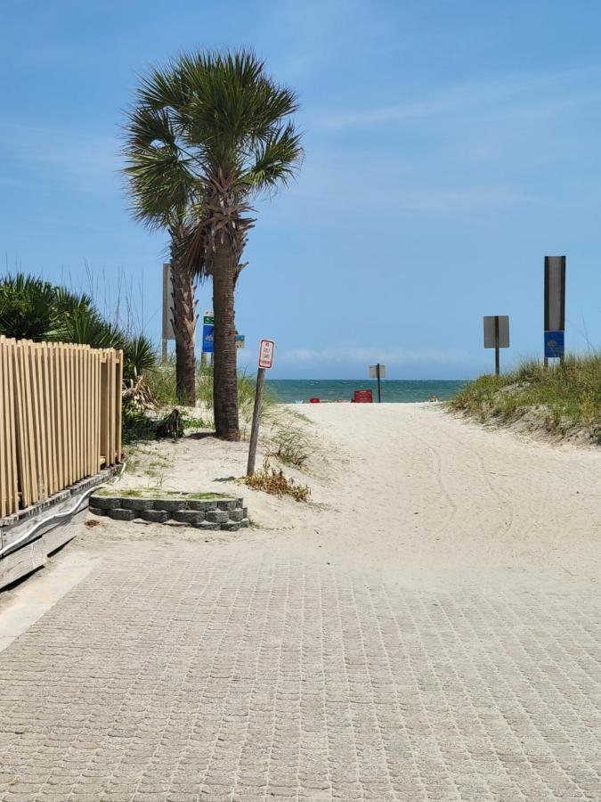 Salty Air Retreat Apartment *