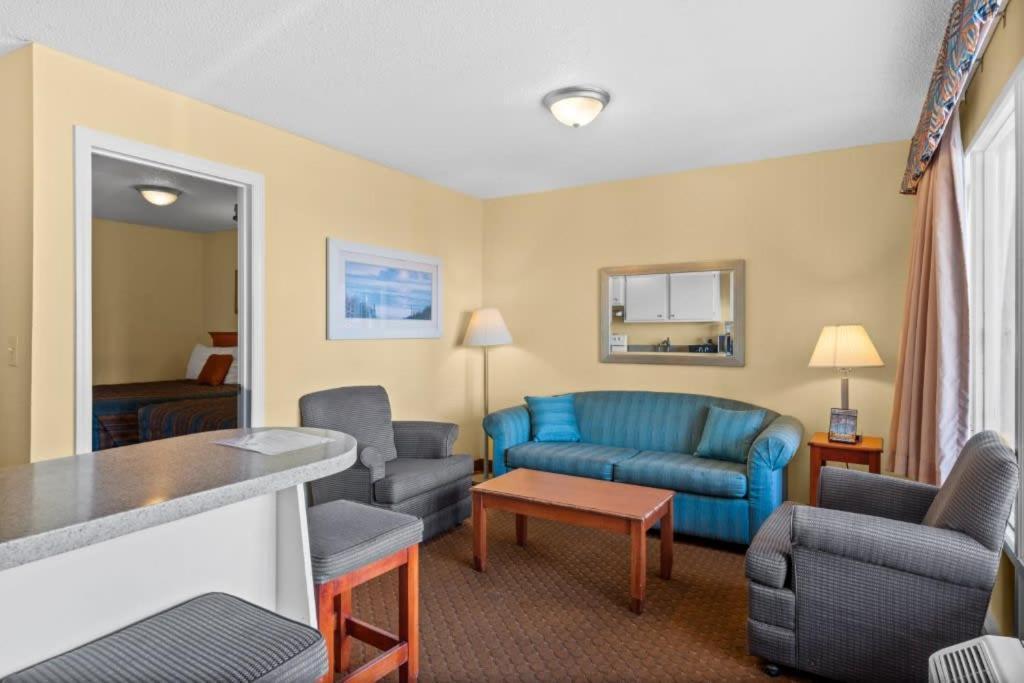 Charming 1br With Pool And Direct Beach Access Apartment