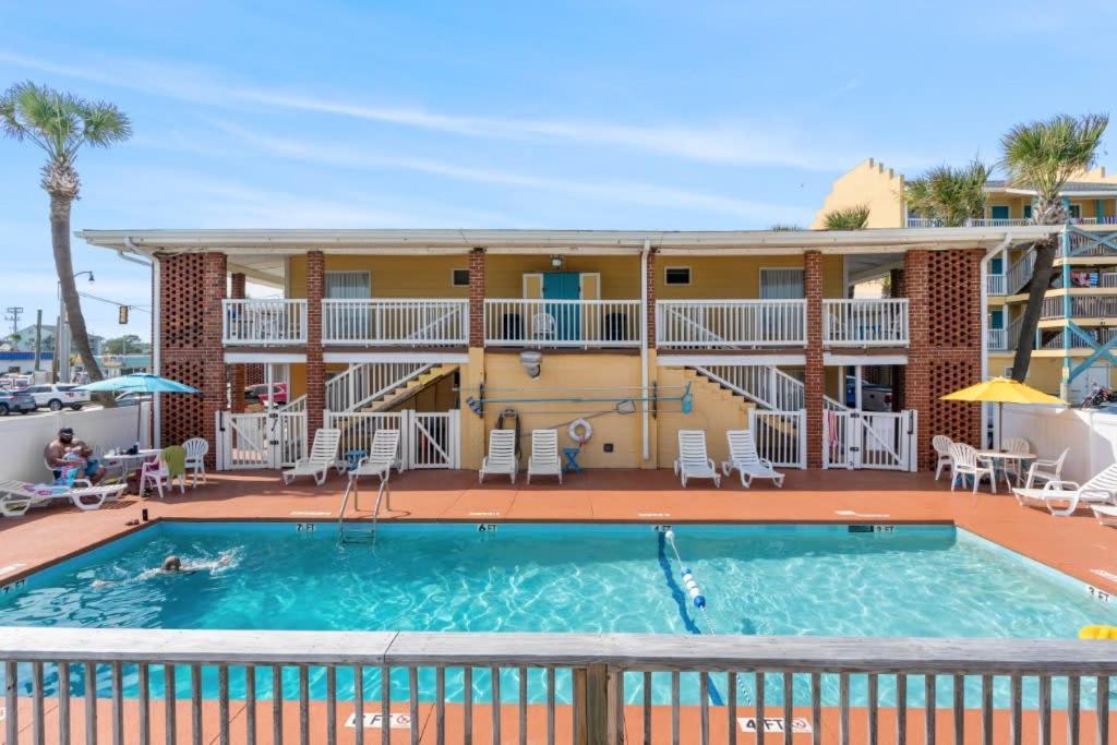 Apartment Charming 1br With Pool And Direct Beach Access *