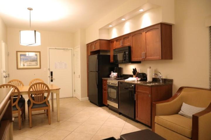 Aparthotel Unit At The Sheraton Broadway Plantation