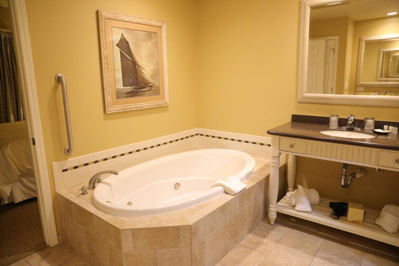 Unit At The Sheraton Broadway Plantation *