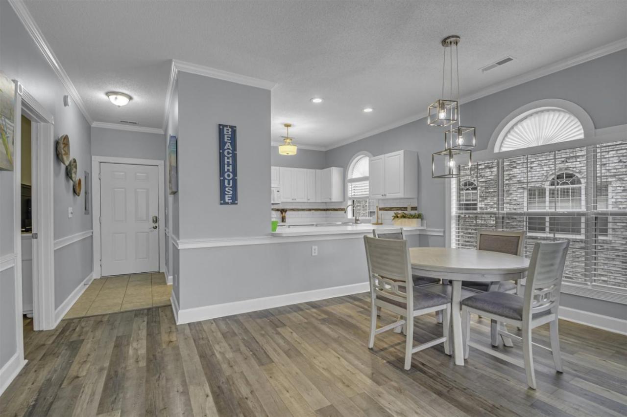 202-4705 Myrtlewood Myrtle Escape!