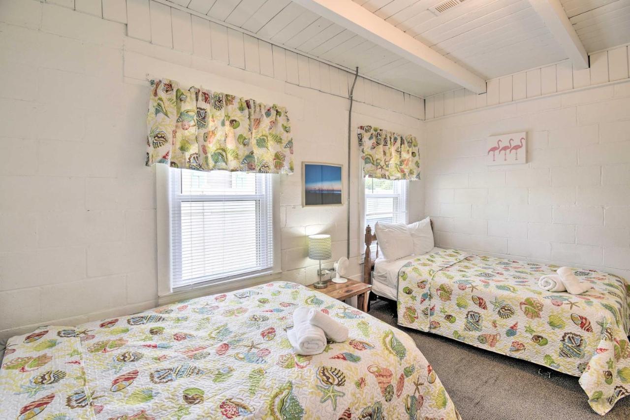 Holiday home Bright Myrtle Steps To The Beach! Myrtle Beach