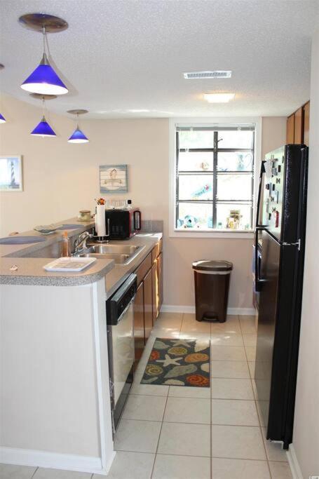 2br Shore Dr Area: Queen: Pool: Grill: Beach: Ocean Annie's: M28
