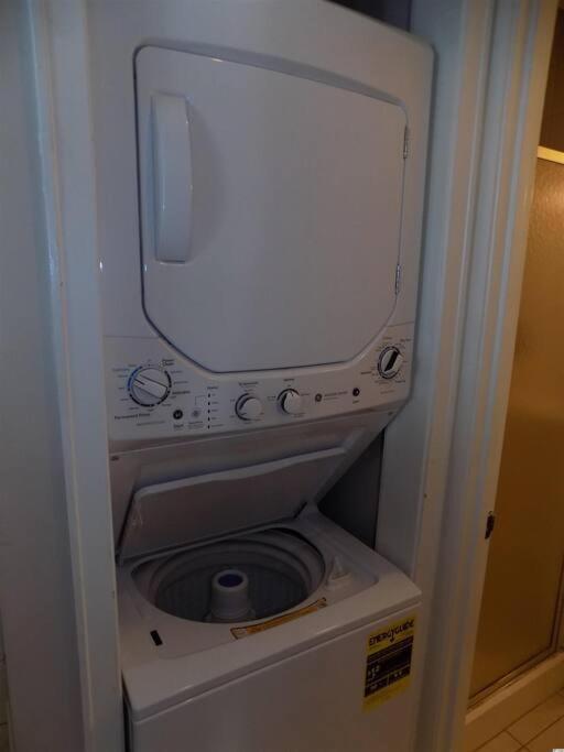 Apartment 2br Shore Dr Area: Queen: Pool: Grill: Beach: Ocean Annie's: M28